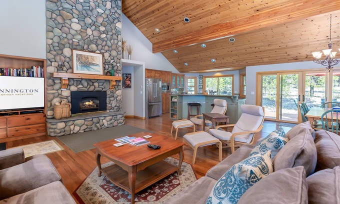 Deer Park House | OREG36-Family and Dog Friendly Retreat w. AC