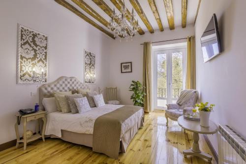 Palacio Apartment | Oriente Palace Apartments