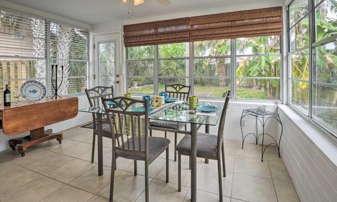 Seaside Homes House | Ormond Beach Home with Yard, 1 Block to Beach!