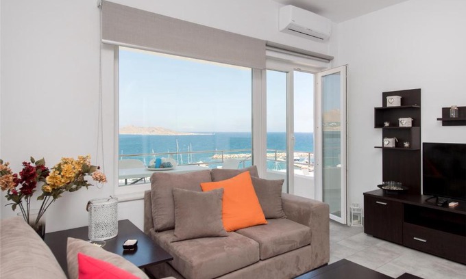 Naousa Apartment | Ormos Naoussa's suite
