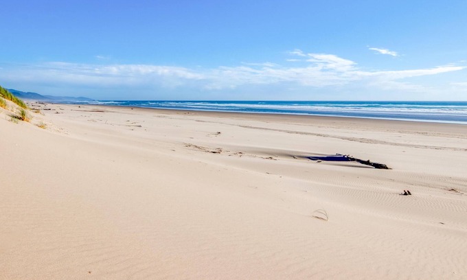 Manzanita House | Osborne Beach House (MCA 139)