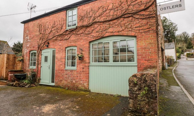 Mitcheldean House | Ostlers