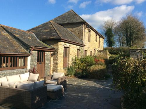 Saint Breward Bed & Breakfast | Owletts Barn B&B