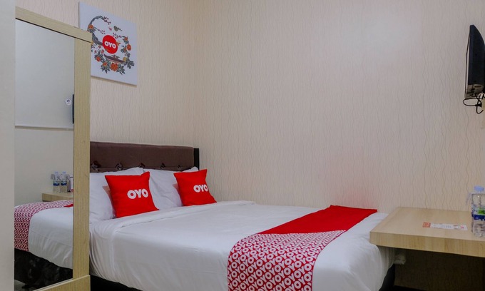Malang Hotel | OYO 1293 Dei Residence Arjosari