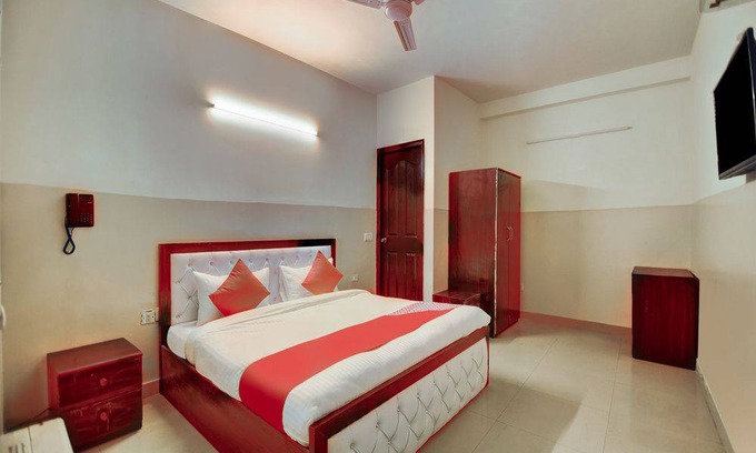 East of Kailash Hotel | OYO 28461 The Vishnu Paradise