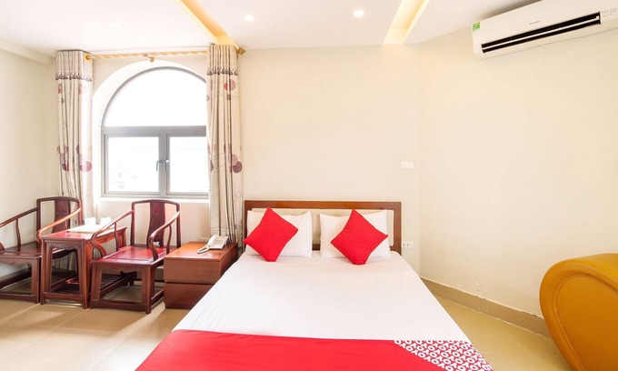 Dich Vong Hau Hotel | OYO 333 Nhue Giang Hotel