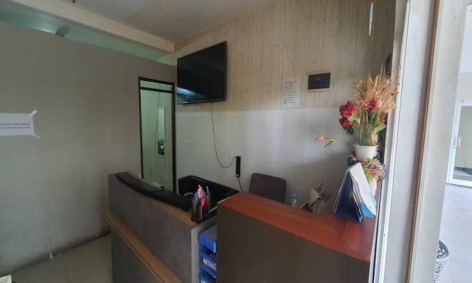 Cimahi Hotel | OYO 94150 Gateway Apartment Pasteur By Eldian