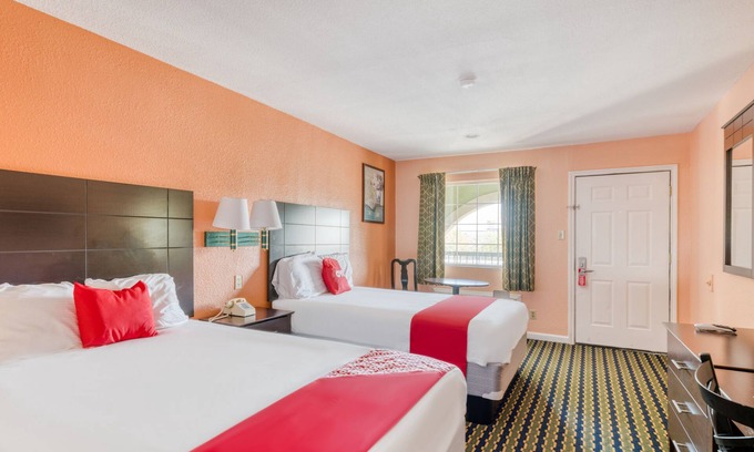 Channelview Hotel | OYO Hotel Channelview I-10