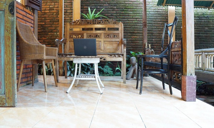 Sidoarjo Hotel | OYO Life 93300 Homestay Puri Anggrek Syariah - Wage