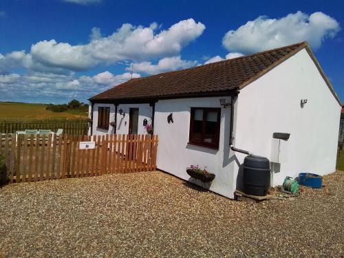 Mundesley House | Paddock Bungalow