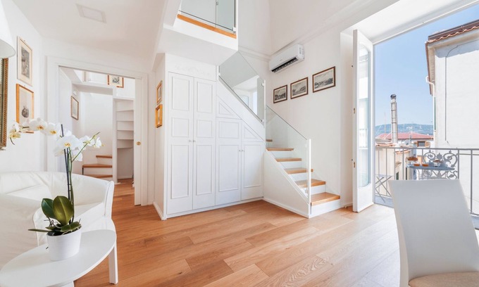Meta House | Palazzo Sassi