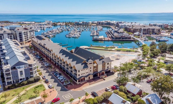 Mandurah Apartment | Palladio Haven Retreat