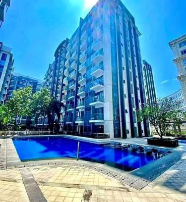 Luzon Apartment | PALMTREE NEWPORT AND AIRPORT STAYCATION by MRMCONDOTEL