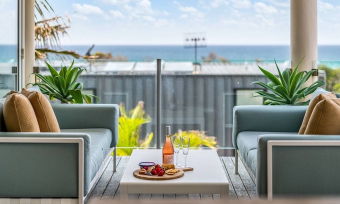 Peregian Beach Apartment | 'Pandandus Rise' 1/9 Avocet Parade
