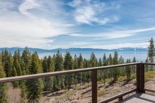 Talmont House | Panoramic Lake Tahoe Views, Dog Friendly, Pool Table, Near Alpine and Olympic Valley!