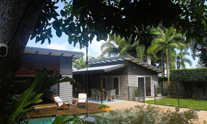Torquay Villa | Pantai Indah (Beautiful Beach) Villa, Hervey Bay