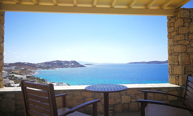Agios Ioannis House | Panthea Residence