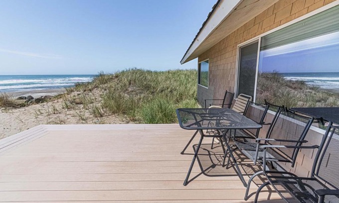 Neskowin House | Paradise Found
