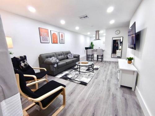 Miami Gardens Apartment | Paradise Gardens 2BDR Unit Near Hardrock Stadium