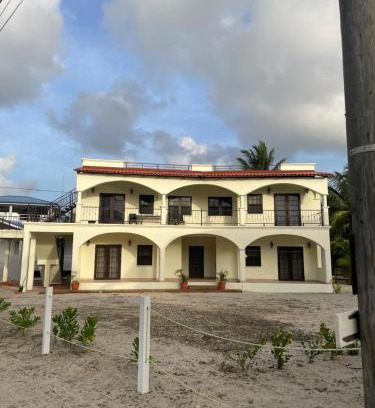 Placencia Apartment | Paradise Inn Placencia