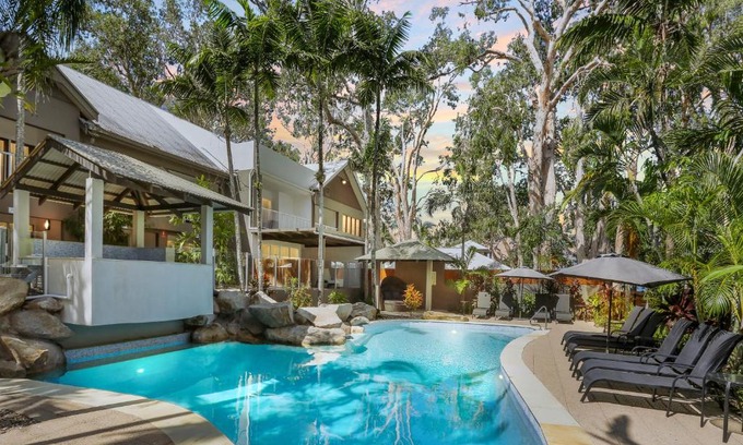 Palm Cove Apartment | Paradise On The Beach Resort
