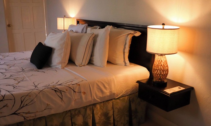 West End Hotel | Paradise On The Rocks Hotel