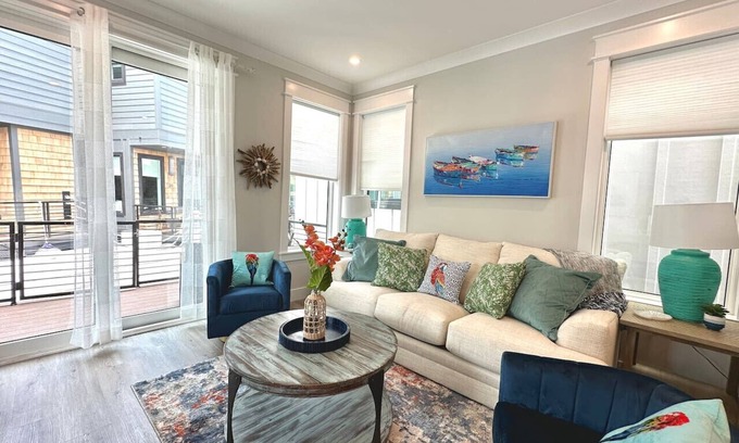 River District Boat Rental | Paradise @ The Cove Riverwalk Villas