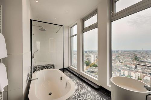 Mitte Hotel | Park Inn by Radisson Berlin Alexanderplatz