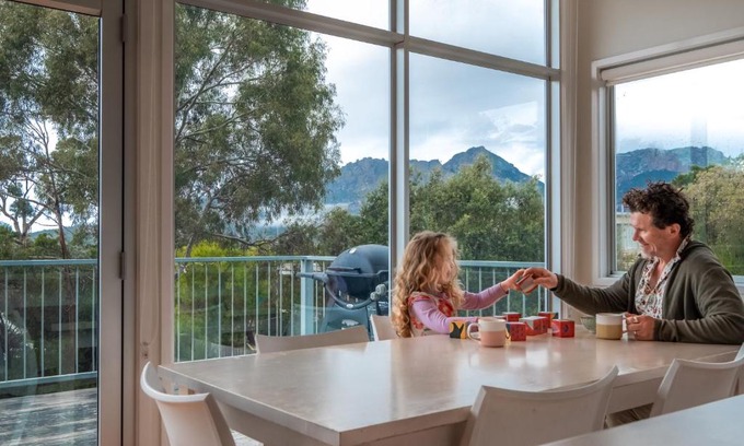 Coles Bay House | Park View