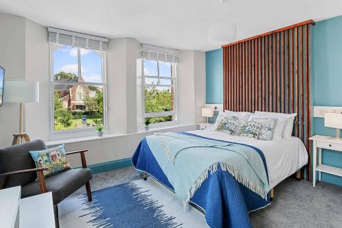 Paignton Apartment | Park View R & R - Adult Only - Self-Catering - Free Parking - EV Point