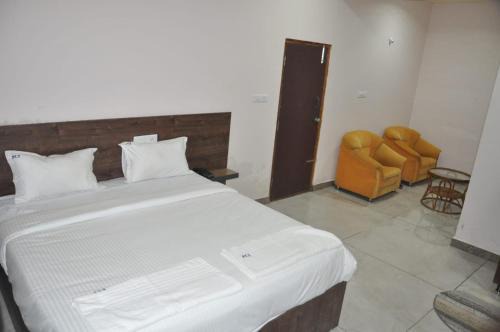 Mysore Hotel | Parvathi comforts inn
