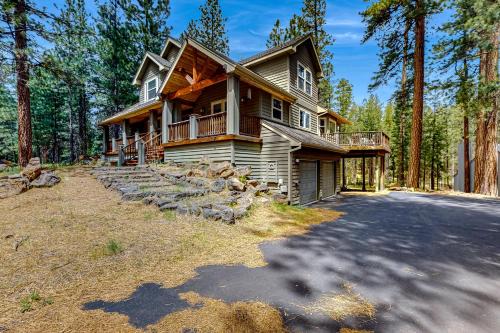 Black Butte Ranch House | Pasque Flower Family Home