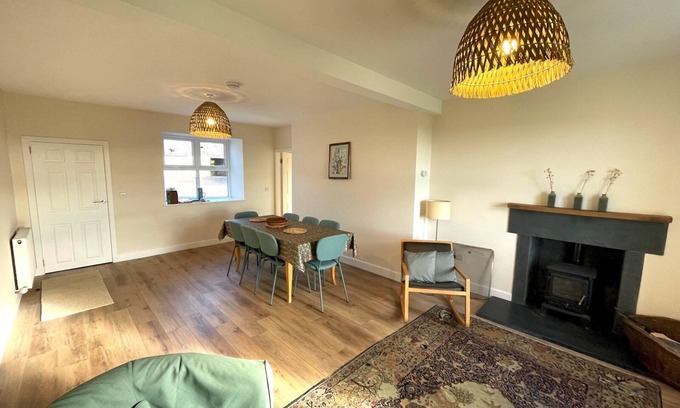 Castle Douglas House | Pass the Keys | Beautiful 5BR Rural Cottage with Outstanding Views