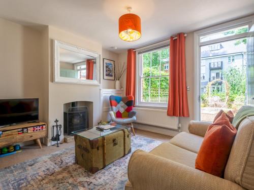 Canterbury House | Pass the Keys Charming 2 bed cottage with parking in Canterbury