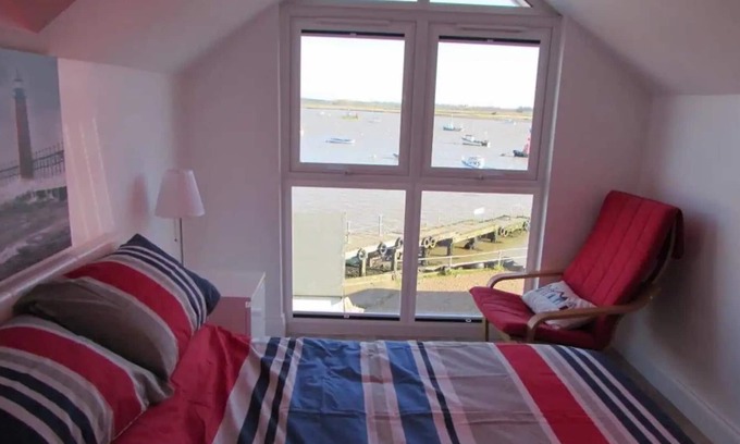 Martlesham Heath House | Pass the Keys | Harbour View, with stunning views