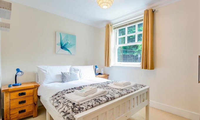 Canterbury Apartment | Pass The Keys Quiet 2-Bed Apartment on the Ground Floor