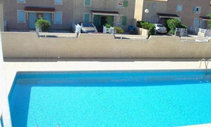 Valras-Plage Apartment | Pavillon à Valras-Plage avec Piscine, à 250m de la Plage, pour 6 Personnes - FR-1-701-58