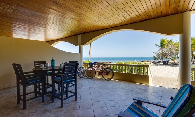 Placencia Villa | Peaceful 2BR Villa w/Shared Pool, Near Beachfront