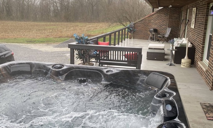Vevay House | Peaceful getaway centrally located just min. from Madison and Belterra casino.