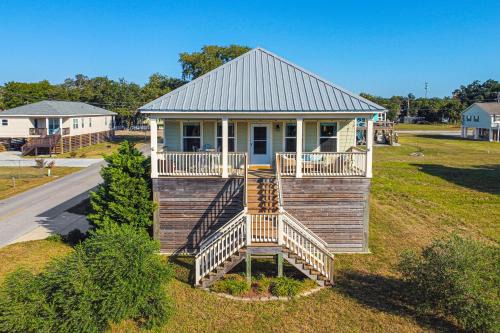Gulfport House | Peaceful Setting with Coastal Views Gulfport Haven