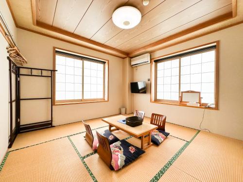 Nozawaonsen Hotel | Pearl Yoshigoe