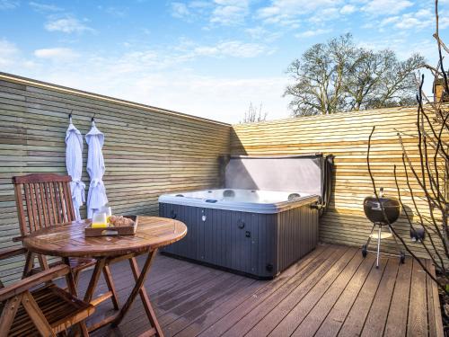 Northwich House | Peartree Cottage - Uk45496