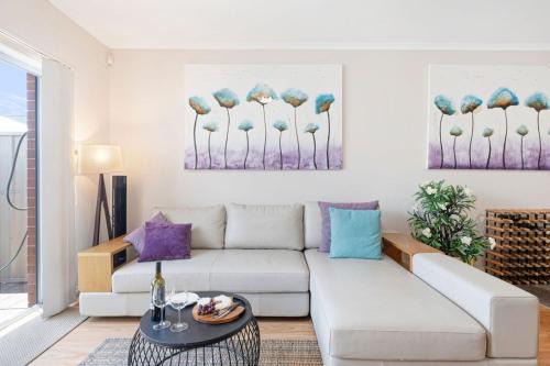 Bowden House | Pebbles - 3 Bedroom in Bowden