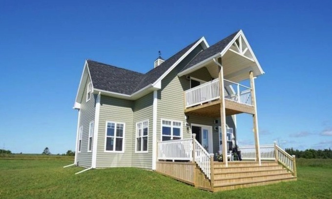 Little Pond House | PEI Luxury Oceanfront Beach House - 4.5 star on Canada SelectnLicense #2301970