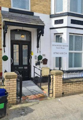 Rhyl House | pengwern manor