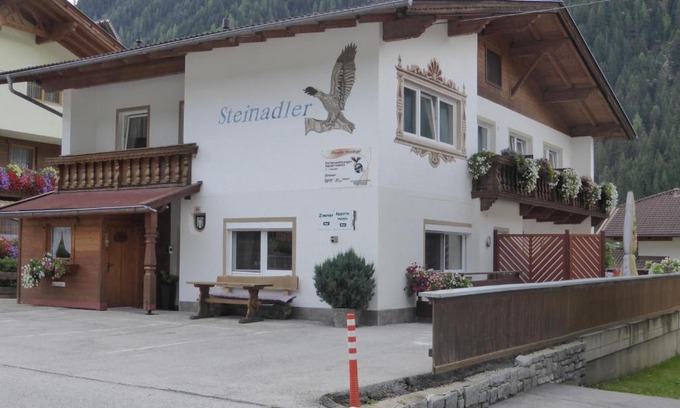 Neustift Im Stubaital Bed & Breakfast | Pension Steinadler