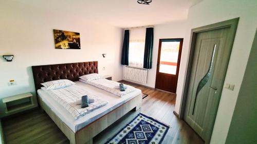 Sucevita House | Pensiunea Mariana