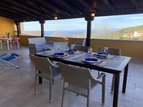 Trinita d'Agultu Apartment | Penthouse vista mare