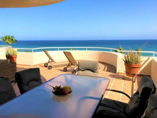 Buenas Noches House | Penthouse Bermuda Beach 2