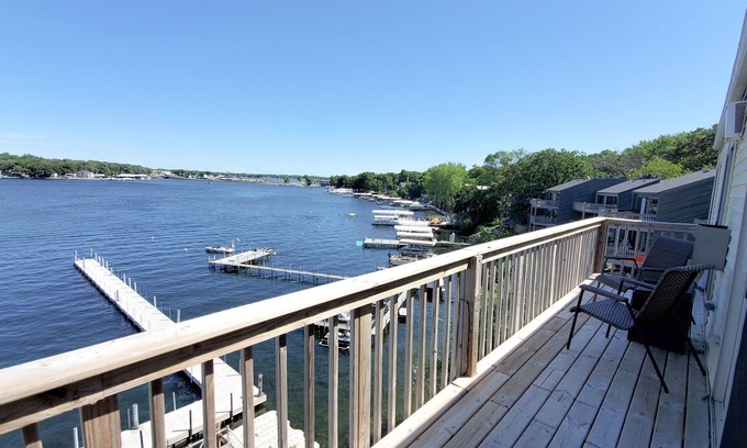 Arnolds Park Condo | Penthouse Suite, gorgeous West Lake Okoboji views, 1 BDRM above shopping center